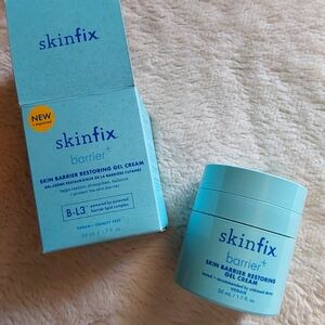 🌺 NIB Skinfix Barrier Restoring Gel Cream